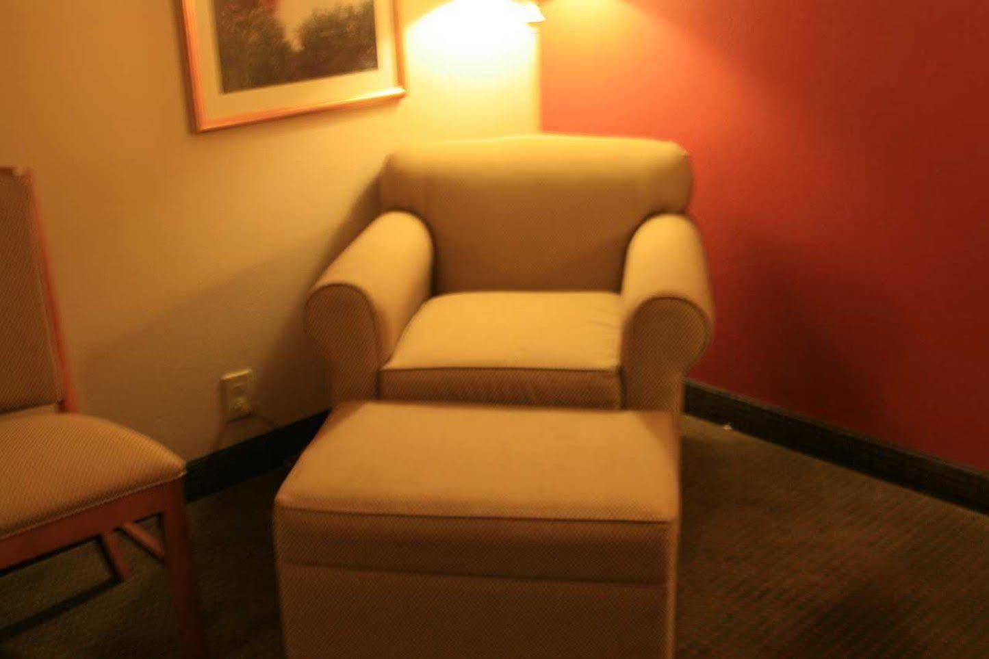 Hampton Inn Birmingham/Фултондейл Номер фото